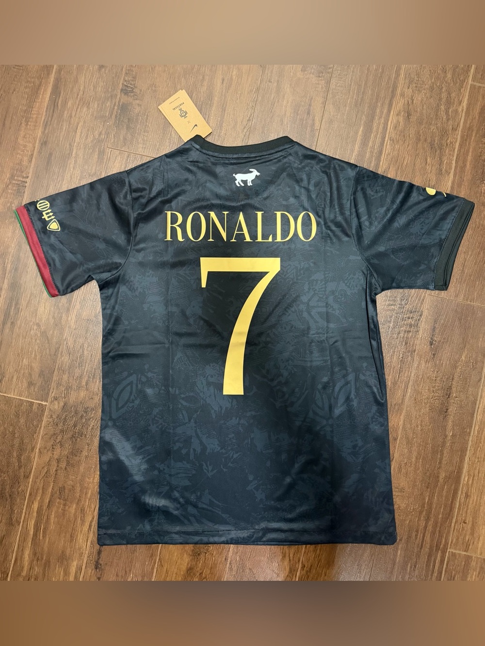 Portugal Special Edition Ronaldo Cr7 Soccer Jersey - Size Large Men